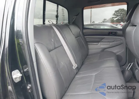 2010 Toyota Tacoma Prerunner V6 z USA, uszkodzony, nr VIN 3TMJU4GN3AM099350